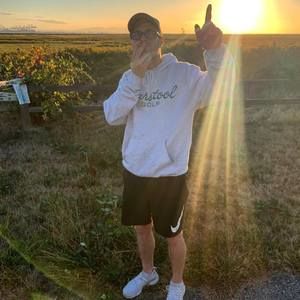 Meet your Posher, Clinton